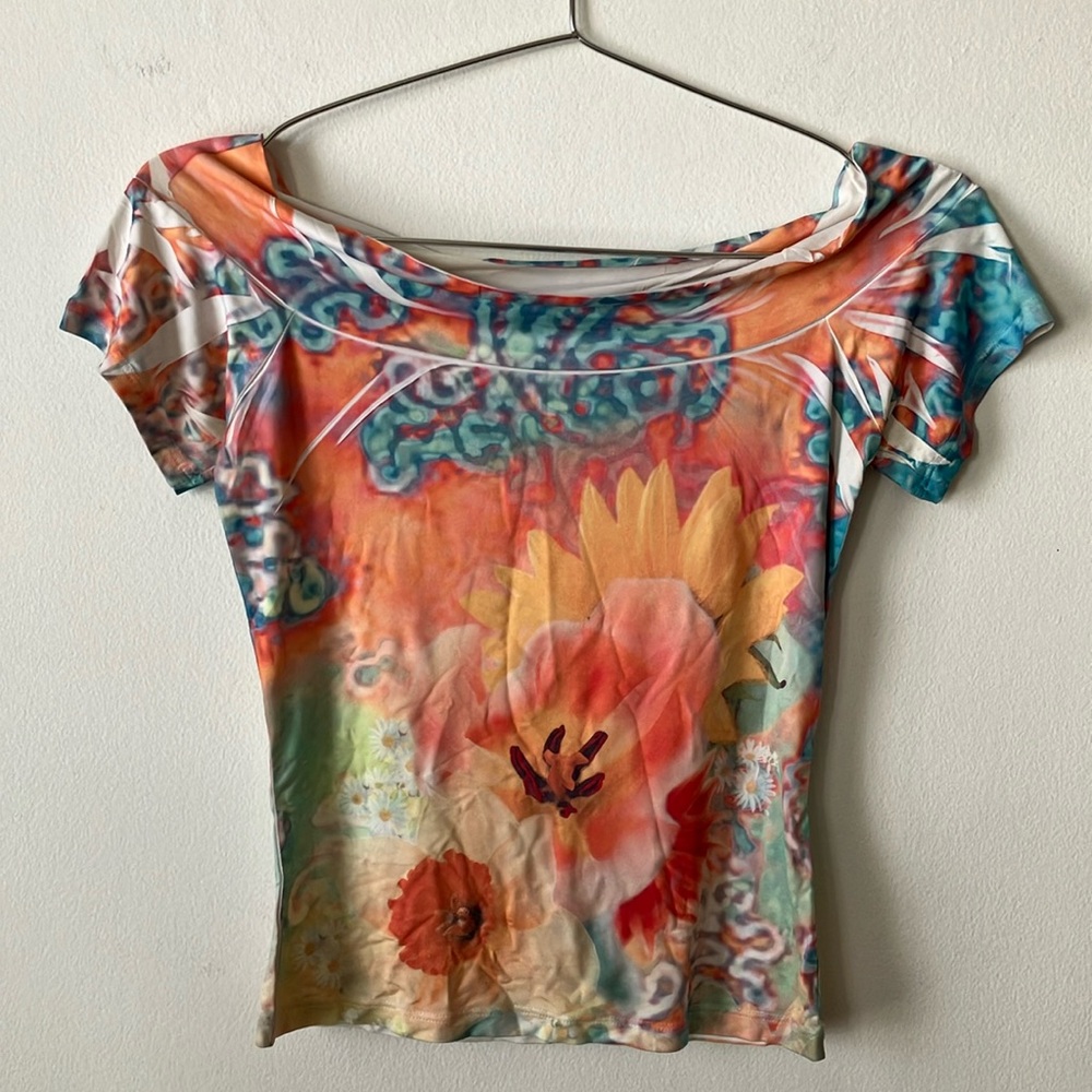 Tee shirt